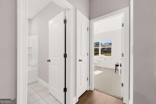 6870 Kate Lane, Flowery Branch, GA 30542