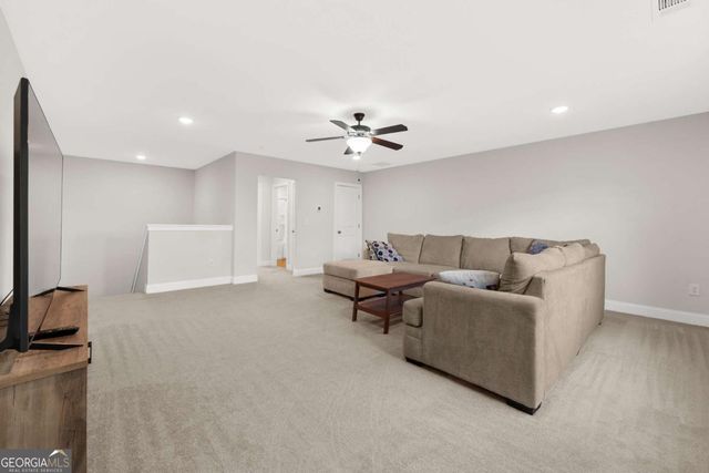 6870 Kate Lane, Flowery Branch, GA 30542