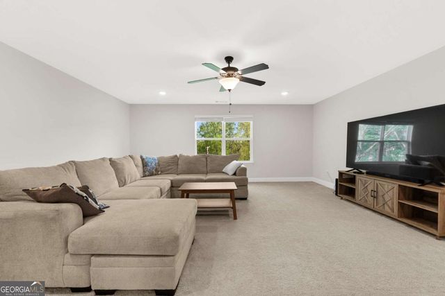 6870 Kate Lane, Flowery Branch, GA 30542