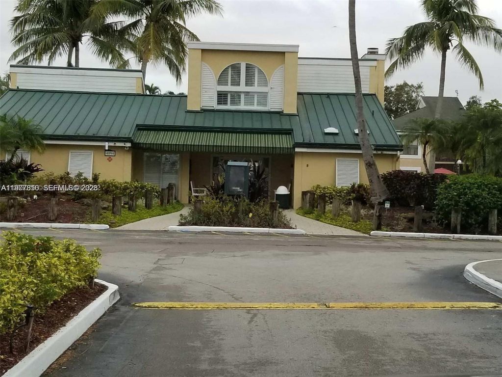 3948 NW 87th Avenue 3948, Sunrise, FL 33351