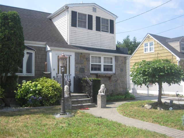 2618 Natta Boulevard, Bellmore, NY 11710