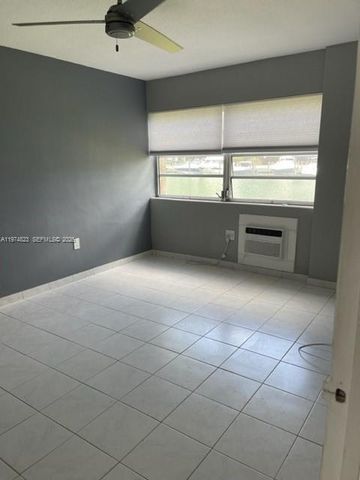 220 Kings Point Dr 103, Sunny Isles Beach, FL 33160