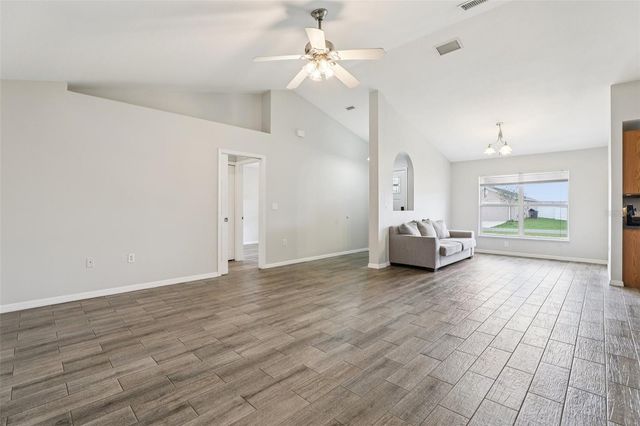 264 CHICAGO AVENUE W, Haines City, FL 33844
