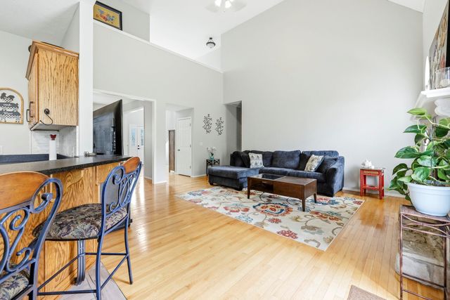 370 Shores Parkway, Rogersville, MO 65742
