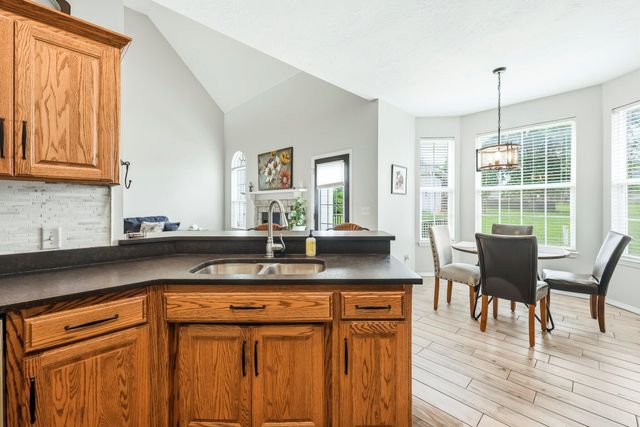 370 Shores Parkway, Rogersville, MO 65742