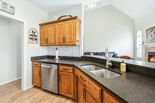 370 Shores Parkway, Rogersville, MO 65742