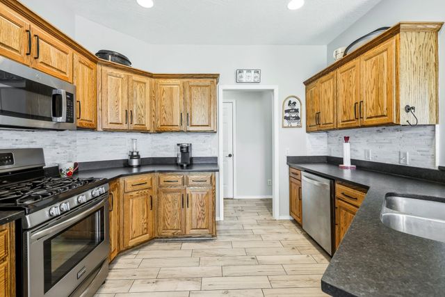 370 Shores Parkway, Rogersville, MO 65742