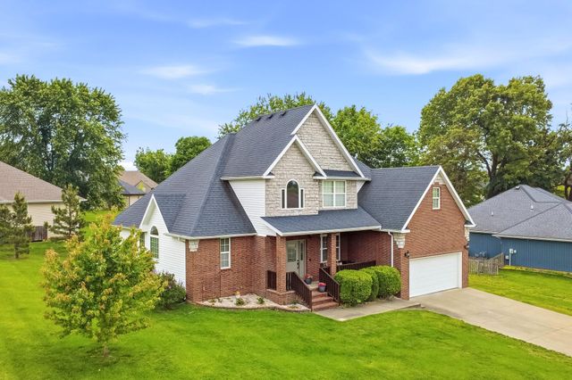 370 Shores Parkway, Rogersville, MO 65742