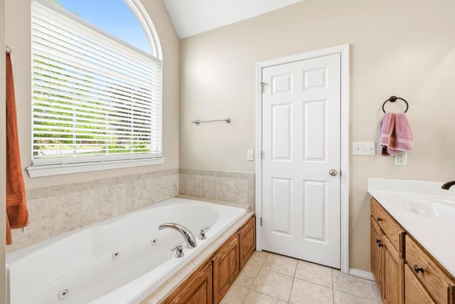 370 Shores Parkway, Rogersville, MO 65742