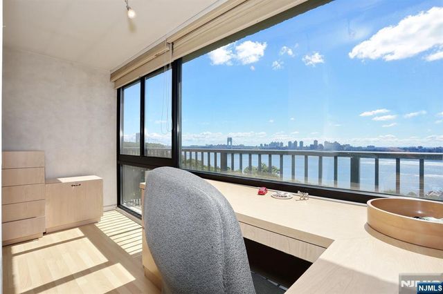 3 Horizon Road 618, Fort Lee, NJ 07024