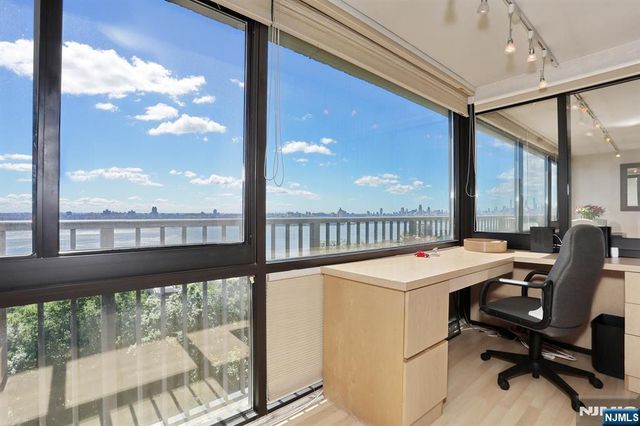 3 Horizon Road 618, Fort Lee, NJ 07024