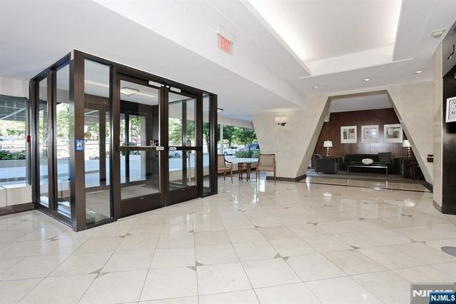 3 Horizon Road 618, Fort Lee, NJ 07024