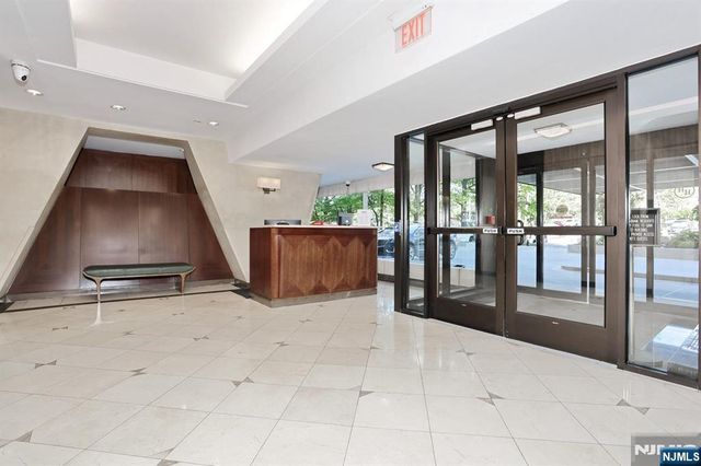 3 Horizon Road 618, Fort Lee, NJ 07024