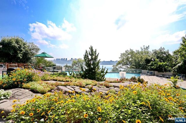 3 Horizon Road 618, Fort Lee, NJ 07024