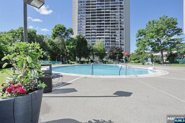 3 Horizon Road 618, Fort Lee, NJ 07024