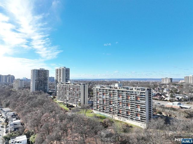 3 Horizon Road 618, Fort Lee, NJ 07024