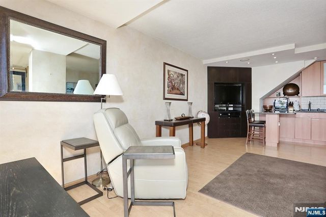 3 Horizon Road 618, Fort Lee, NJ 07024