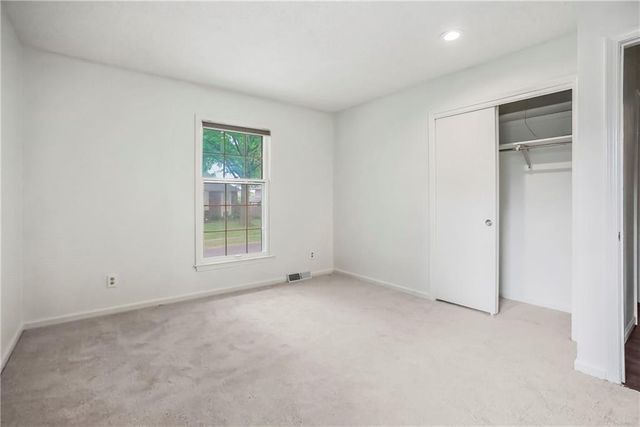 12629 Sycamore Avenue, Grandview, MO 64030