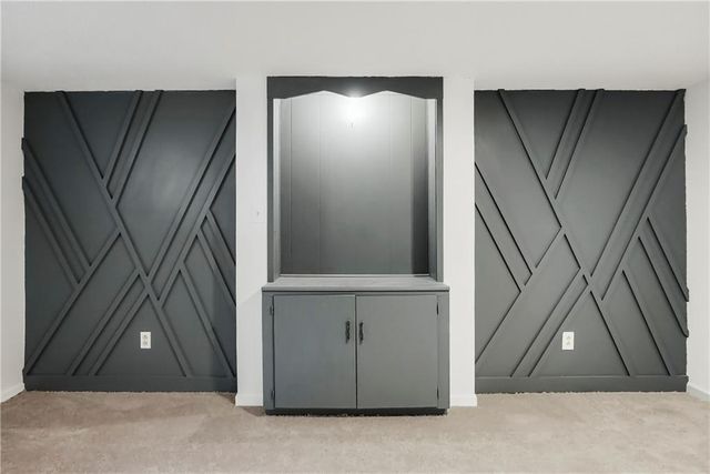 12629 Sycamore Avenue, Grandview, MO 64030