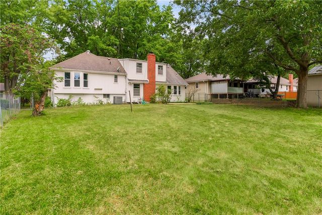 12629 Sycamore Avenue, Grandview, MO 64030