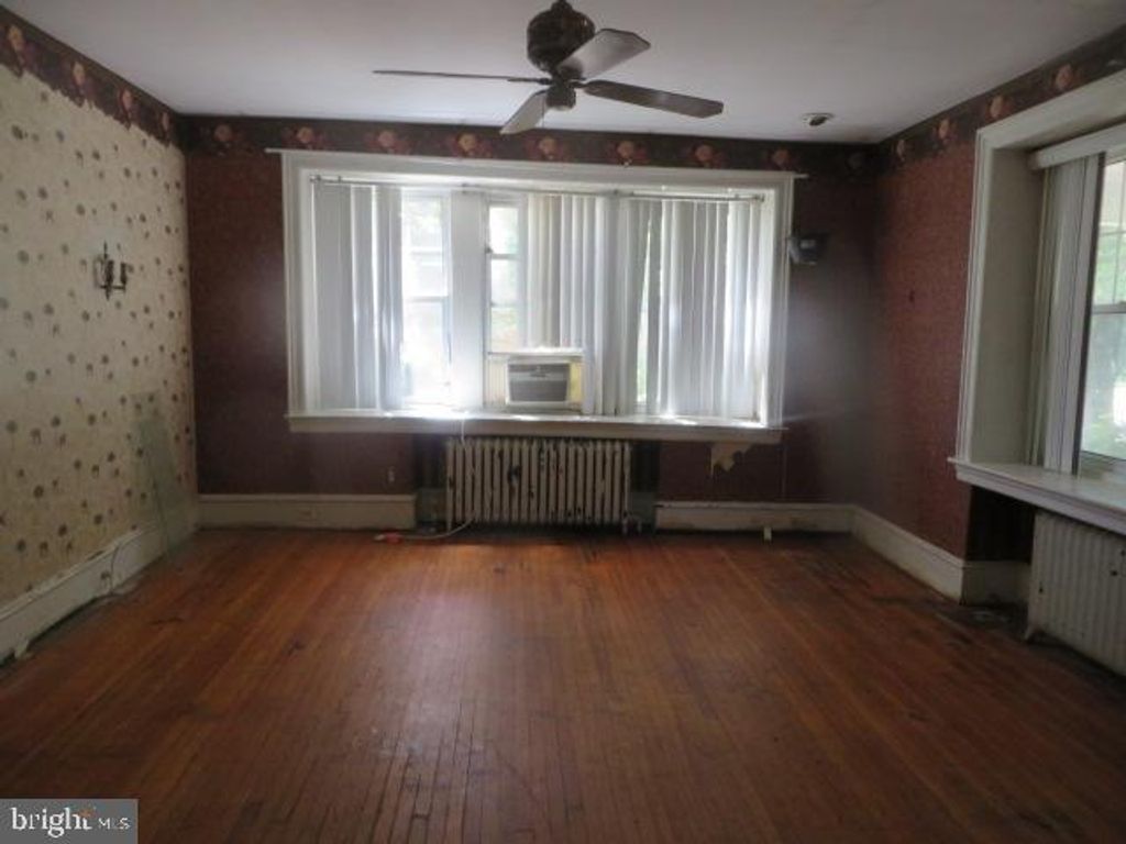 6409 N 7TH ST, Philadelphia, PA 19126