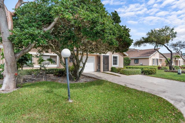 8101 Sweetbriar Way B, Boca Raton, FL 33496