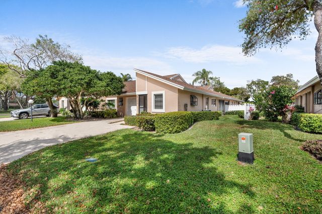8101 Sweetbriar Way B, Boca Raton, FL 33496