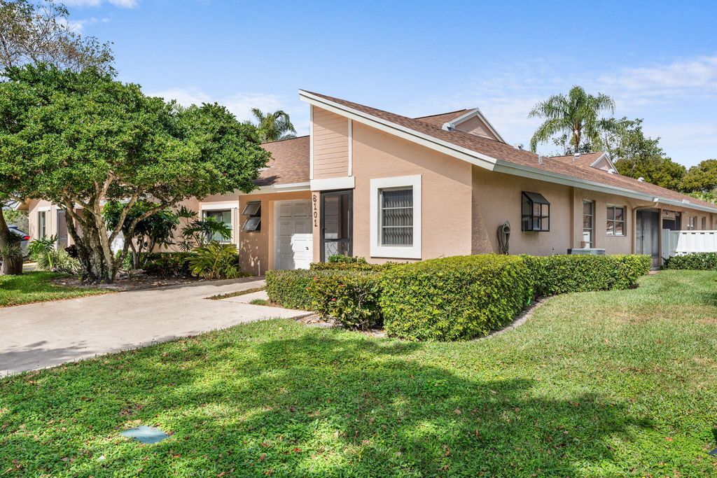 8101 Sweetbriar Way B, Boca Raton, FL 33496