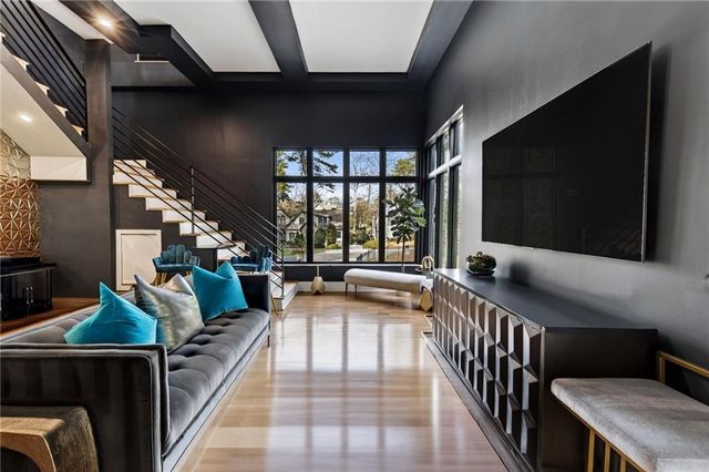 345 Pinecrest NE Road, Atlanta, GA 30342