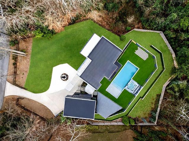 345 Pinecrest NE Road, Atlanta, GA 30342