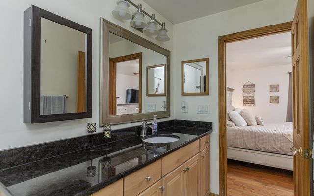 430 Huckle Hill Road, Vernon, VT 05354