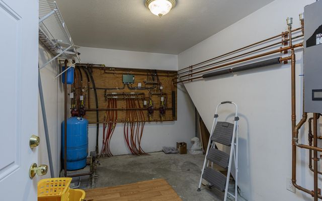 430 Huckle Hill Road, Vernon, VT 05354