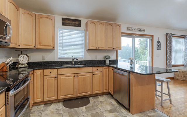 430 Huckle Hill Road, Vernon, VT 05354