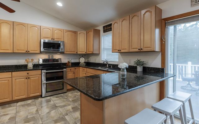 430 Huckle Hill Road, Vernon, VT 05354