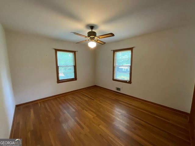 5760 Brenda Drive SW, Mableton, GA 30126
