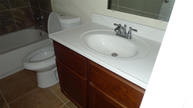 16111 Aspenglen Drive 103, Houston, TX 77084