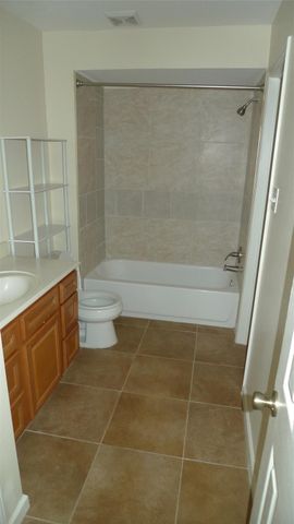 16111 Aspenglen Drive 103, Houston, TX 77084