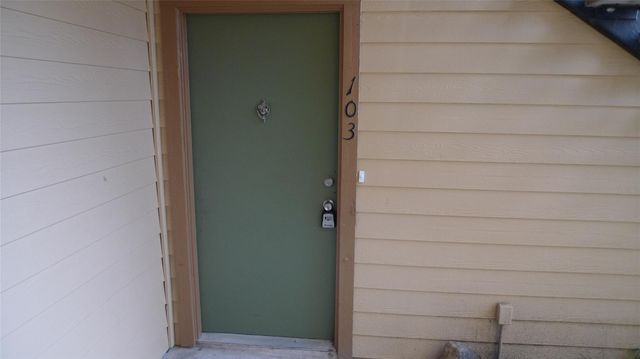 16111 Aspenglen Drive 103, Houston, TX 77084