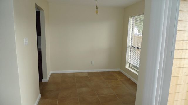 16111 Aspenglen Drive 103, Houston, TX 77084