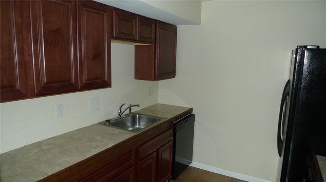 16111 Aspenglen Drive 103, Houston, TX 77084