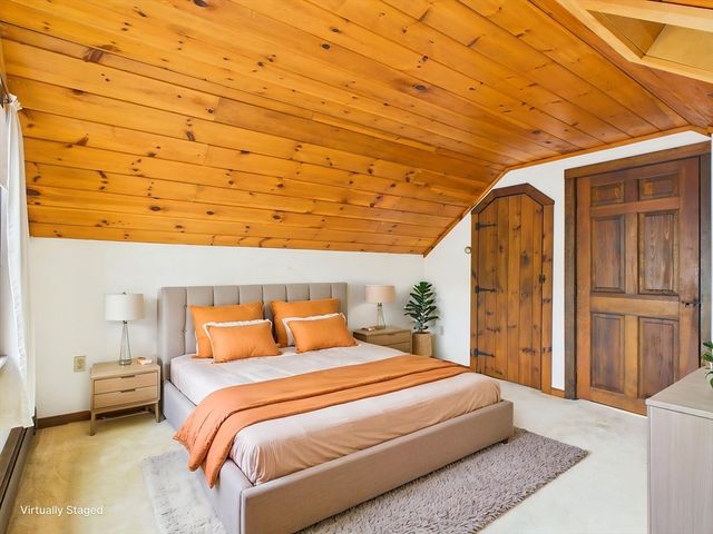 4 Hiltz Ave, Lakeville, MA 02347