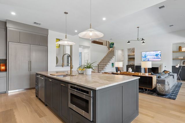 4046 Clover Lane, Dallas, TX 75220