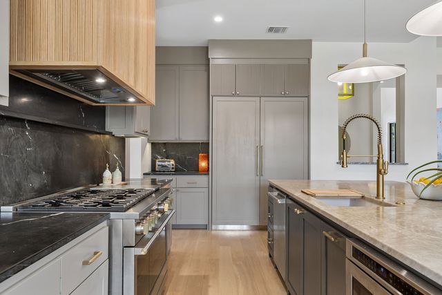 4046 Clover Lane, Dallas, TX 75220