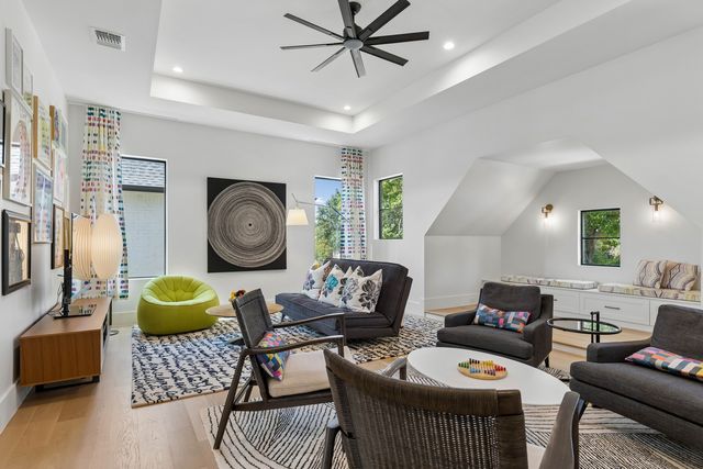 4046 Clover Lane, Dallas, TX 75220