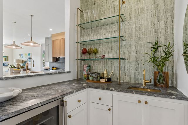 4046 Clover Lane, Dallas, TX 75220