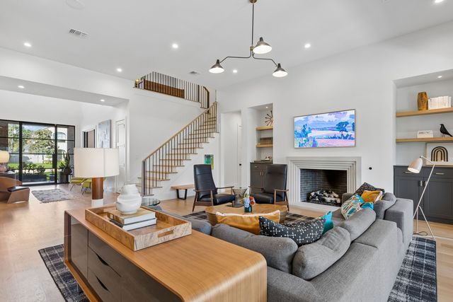 4046 Clover Lane, Dallas, TX 75220