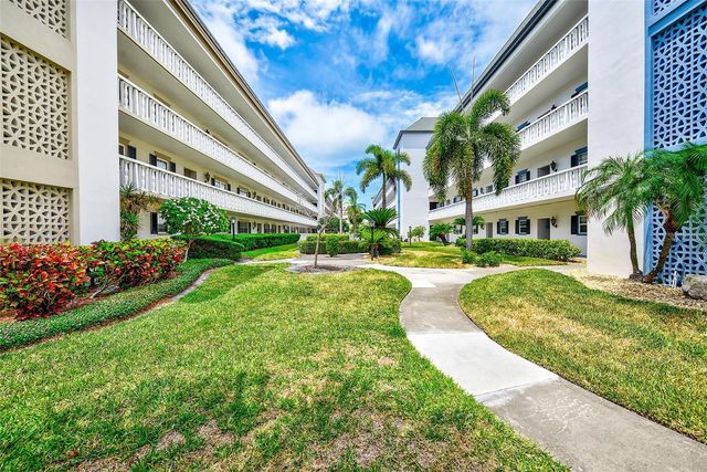 131 BLUFF VIEW DRIVE 401, Belleair Bluffs, FL 33770