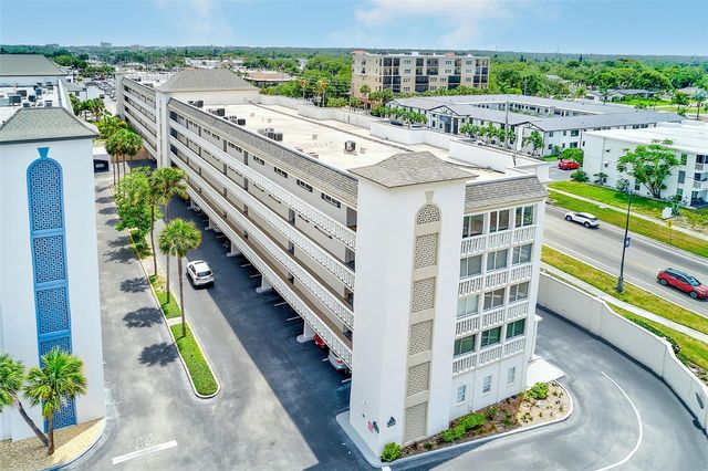 131 BLUFF VIEW DRIVE 401, Belleair Bluffs, FL 33770