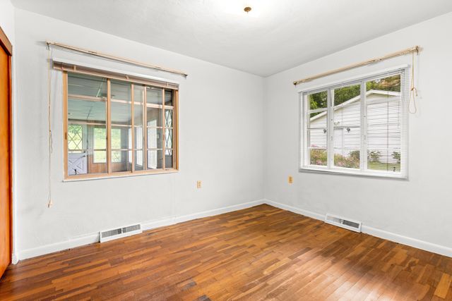 207 Snow Avenue, Battle Creek, MI 49037