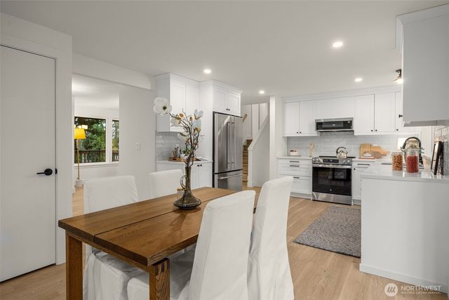 18843 168th Avenue NE, Woodinville, WA 98072